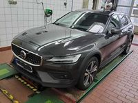 Gebraucht Volvo V60 CC 145 PS (106 kW) 2023 Kombi