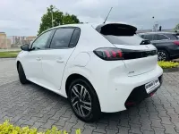 Gebraucht Peugeot 208 Allure 101 PS (74 kW) 2024 Weiss banquise Kleinwagen
