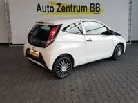Gebraucht Toyota Aygo 69 PS (50 kW) 2014 Weiß Kleinwagen