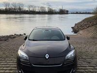Gebraucht Renault Mégane Luxe 131 PS (96 kW) 2012 Braun Limousine