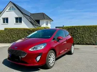 Gebraucht Ford Fiesta Titanium 125 PS (91 kW) 2017 Rot Kleinwagen