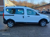 Gebraucht Dacia Dokker Stepway 95 PS (69 kW) 2020 Weiß Van / Kleinbus