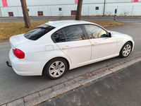 Gebraucht BMW 318 143 PS (105 kW) 2010 Weiß Limousine