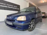 Używany Renault Clio 54 KM (39 kW) 1997 Niebieski Hatchback
