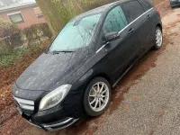 Gebraucht Mercedes B200 158 PS (116 kW) 2014 Schwarz Kleinwagen