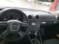 Używany Audi A3 125 KM (91 kW) 2010 Niebieski Hatchback