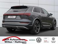 Gebraucht Audi e-tron Ambiente 369 kW (503 PS) 2022 Daytonagrau perleffekt SUV