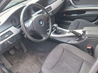 Gebraucht BMW 320 170 PS (125 kW) 2009 Schwarz Limousine