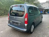 Gebraucht Peugeot Partner Tepee Family 111 PS (81 kW) 2012 Grau Van / Kleinbus