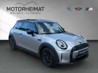 Używany Mini Cooper Classic 136 KM (100 kW) 2023 Srebrny Hatchback