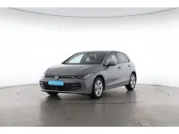 Gebraucht VW Golf VIII Life 150 PS (110 kW) 2025 Mondsteingrau Limousine