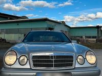 Gebraucht Mercedes E230 150 PS (110 kW) 1996 Grau Limousine