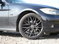 Gebraucht BMW 318 Basis 129 PS (94 kW) 2007 Schwarz Limousine