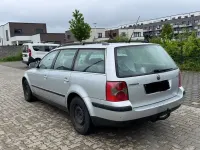 Second-hand VW Passat 101 CP (74 kW) 2004 Argintiu Berlinǎ