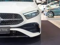Gebraucht Mercedes A200 AMG line 150 PS (110 kW) 2025 Polarweiß Limousine