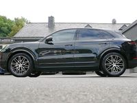 Second-hand Porsche Cayenne 354 CP (260 kW) 2025 Negru SUV