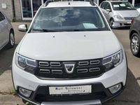 Gebraucht Dacia Logan Celebration 90 PS (66 kW) 2018 Weiß Limousine