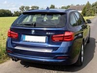 Gebraucht BMW 320 Advantage 184 PS (135 kW) 2018 Blau Kombi