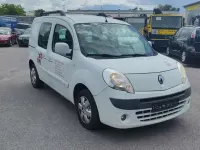 Gebraucht Renault Kangoo Happy Family 106 PS (77 kW) 2011 Gletscherweiss Van / Kleinbus