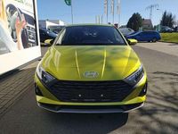 Gebraucht Hyundai i20 Select 84 PS (61 kW) 2023 Lucid lime / met Kleinwagen