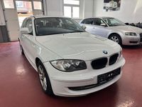 Gebraucht BMW 116 116 PS (85 kW) 2011 Weiß Kleinwagen