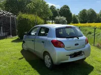 Gebraucht Mitsubishi Space Star 71 PS (52 kW) 2016 Silber Kleinwagen