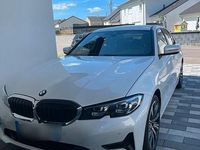 Gebraucht BMW 320 Advantage 190 PS (139 kW) 2019 Weiß Limousine