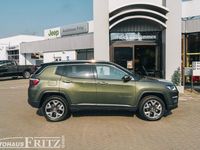 Gebraucht Jeep Compass Limited 170 PS (125 kW) 2018 Olive green/ dach schwarz (metallic) SUV
