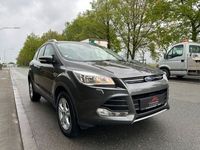 gebraucht Ford Kuga Titanium / EU6 / Alu / HU Neu