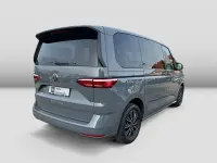 Gebraucht VW Multivan Basis 150 PS (110 kW) 2025 Grau Van / Kleinbus