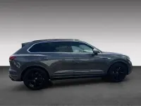 Gebraucht VW Touareg R-line 286 PS (210 kW) 2023 Siliziumgrau metallic SUV