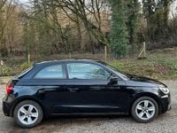 Second-hand Audi A1 90 CP (66 kW) 2015 Negru Hatchback