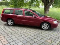 Gebraucht Volvo V70 185 PS (136 kW) 2006 Rot Kombi