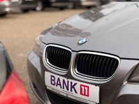 Gebraucht BMW 320 177 PS (130 kW) 2009 Grau Kombi