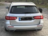 Gebraucht Mercedes E220 Avantgarde 194 PS (142 kW) 2018 Grau Kombi