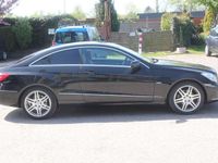 Second-hand Mercedes E200 184 CP (135 kW) 2011 Negru Coupe