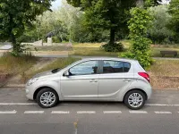 Gebraucht Hyundai i20 Classic 101 PS (74 kW) 2010 Grau Kleinwagen