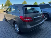 Gebraucht Mercedes B180 122 PS (89 kW) 2012 Grau Kleinwagen