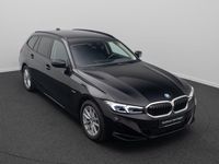 Gebraucht BMW 330e Sport Line 292 PS (214 kW) 2022 Schwarz Kombi