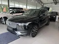 Gebraucht Volvo XC90 Ultimate 235 PS (172 kW) 2022 Onyx black / metallic SUV