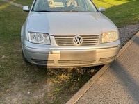 Second-hand VW Bora 105 CP (77 kW) 2000 Gri Berlinǎ