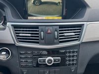 Gebraucht Mercedes E300 231 PS (169 kW) 2011 Grau Kombi