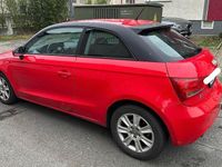Gebraucht Audi A1 Ambition 86 PS (63 kW) 2011 Rot Kleinwagen