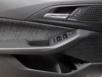 Gebraucht BMW 230e Active Tourer Performance 150 PS (110 kW) 2023 Alpinweiß Van / Kleinbus