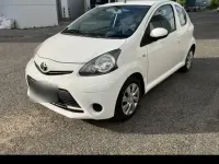 Gebraucht Toyota Aygo 68 PS (50 kW) 2014 Weiß Kleinwagen