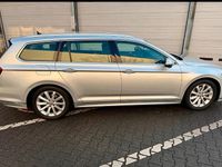 Gebraucht VW Passat Highline 150 PS (110 kW) 2018 Silber Kombi