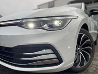 Gebraucht VW Golf VIII Move 131 PS (96 kW) 2023 Weiß Limousine