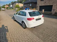 Gebraucht Audi A3 105 PS (77 kW) 2011 Weiß Kleinwagen