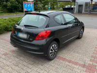 Gebraucht Peugeot 207 75 PS (55 kW) 2009 Schwarz Kleinwagen