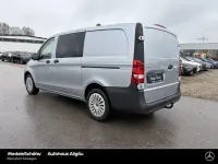 Gebraucht Mercedes Vito 163 PS (119 kW) 2024 Silber Van